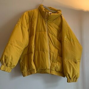 Cabi Womens Puffer Size Large Coat Jacket Winter Snow Yellow Outerwear Clothing